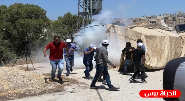 القدس: عشرات حالات الاختناق بالغاز إثر مواجهات في حي واد الحمص